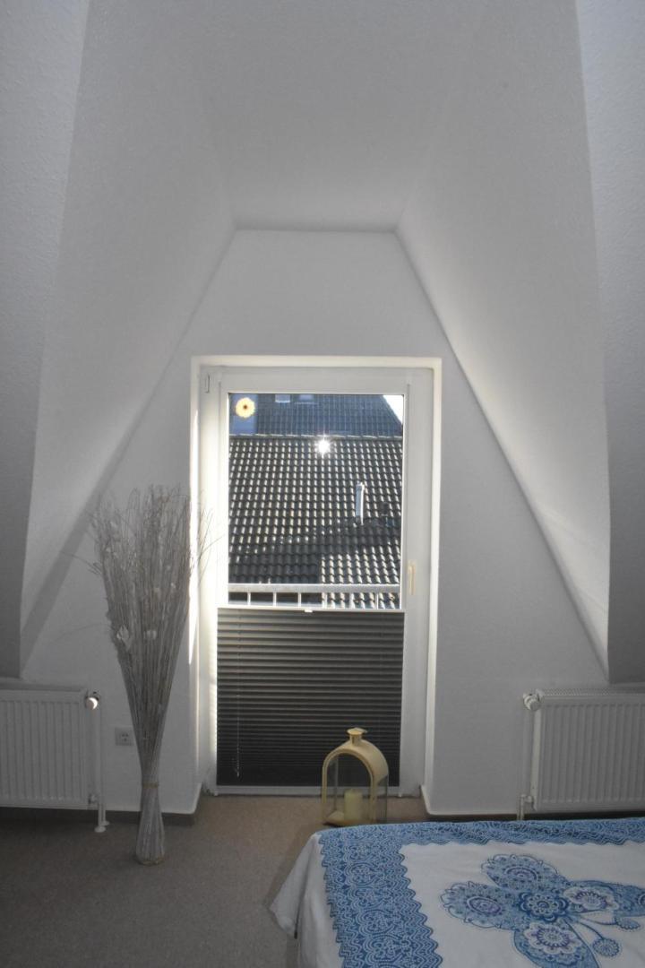 Wohnung "Strandturm" In Wremen Am Deich Bagian luar foto